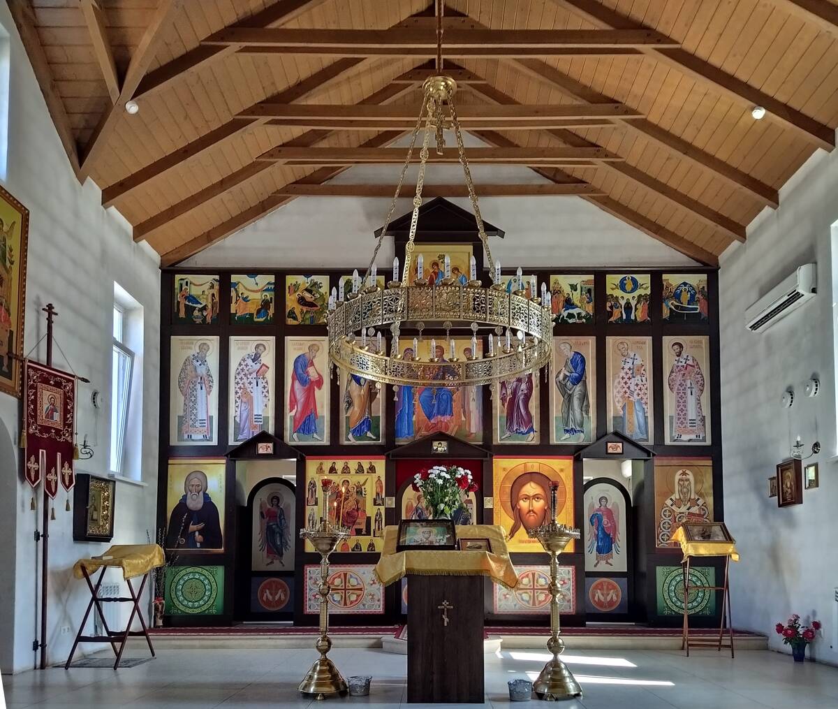 Церковь Алексия, митрополита Киевского, Астрахань (Астрахань, город, Астраханская область). интерьер и убранство