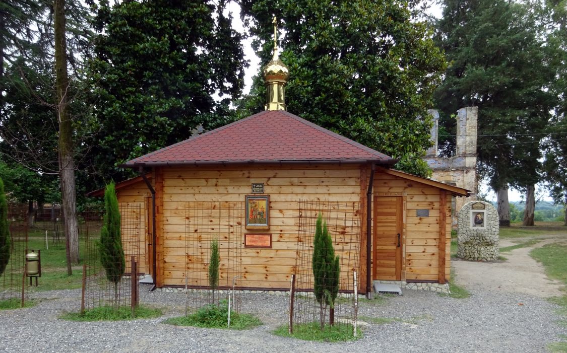 Успенско-Драндский монастырь.Часовня-купальня Никиты Готфского, Дранда (Абхазия, Прочие страны). фасады, Часовня-купальня (2).