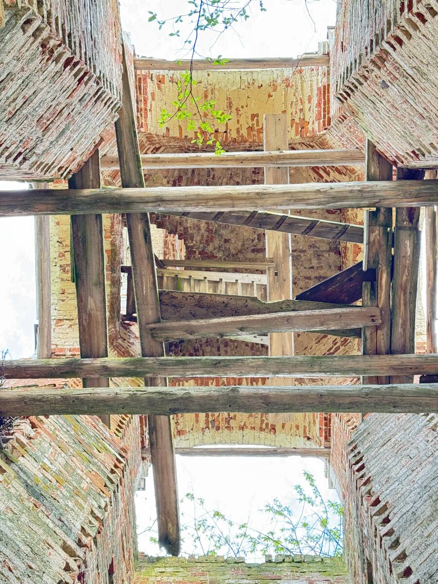 Церковь Смоленской иконы Божией Матери, Сельцо (Судиславский район, Костромская область). архитектурные детали