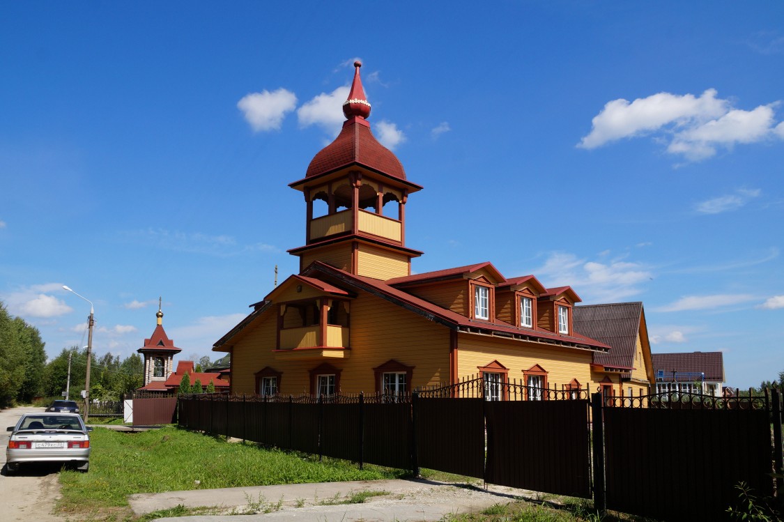 Радужный. Казанский женский монастырь. фасады, Монашеские келии и приют для девочек