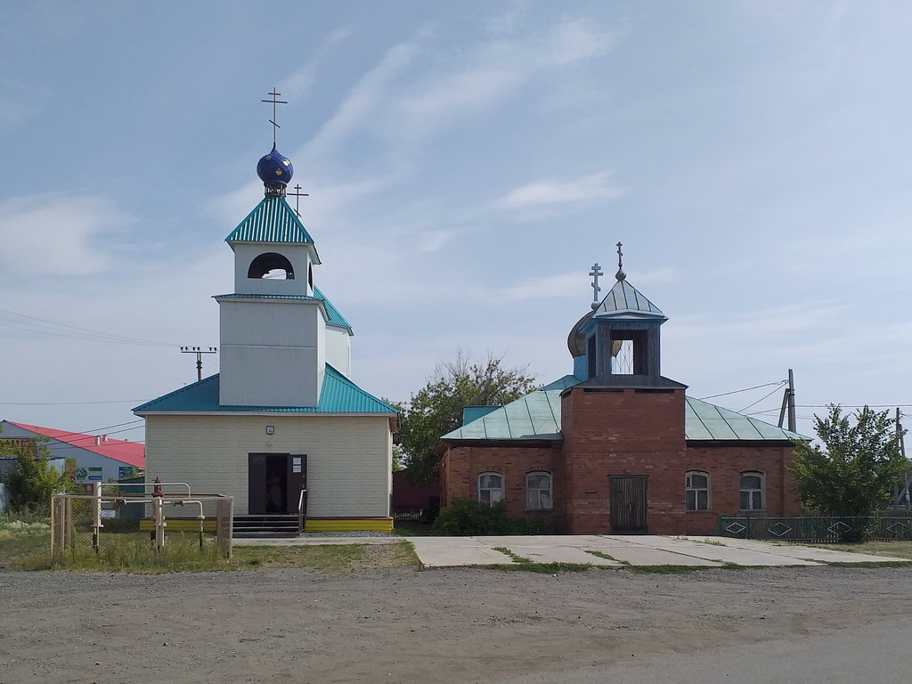 Церковь Казанской иконы Божией Матери (летняя), Щучье (Щучанский район, Курганская область). фасады, Летний и зимний храмы