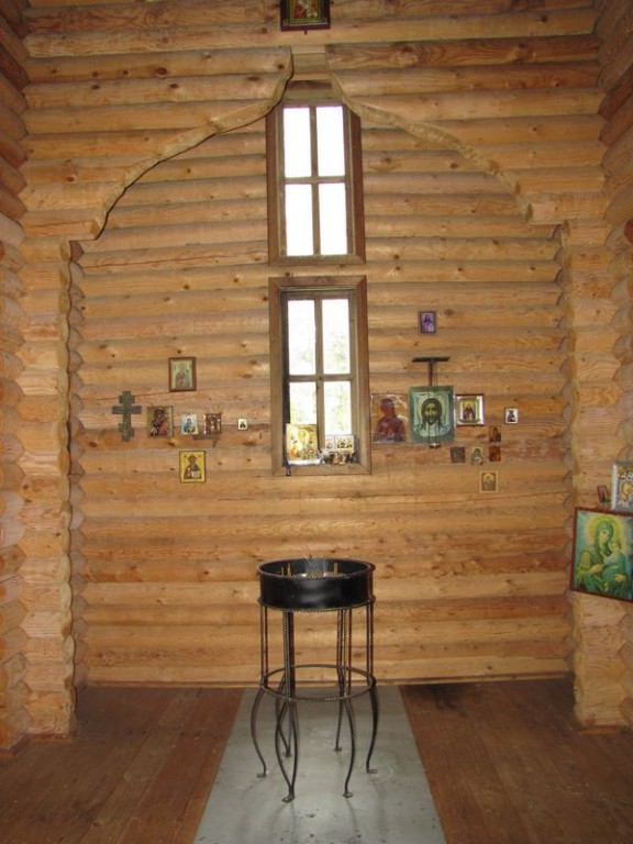Неизвестная часовня, Новик (Менц-Сари), остров (Выборгский район, Ленинградская область). интерьер и убранство, Интерьер часовни. Фото Николая Воробьёва, размещено с его личного согласия