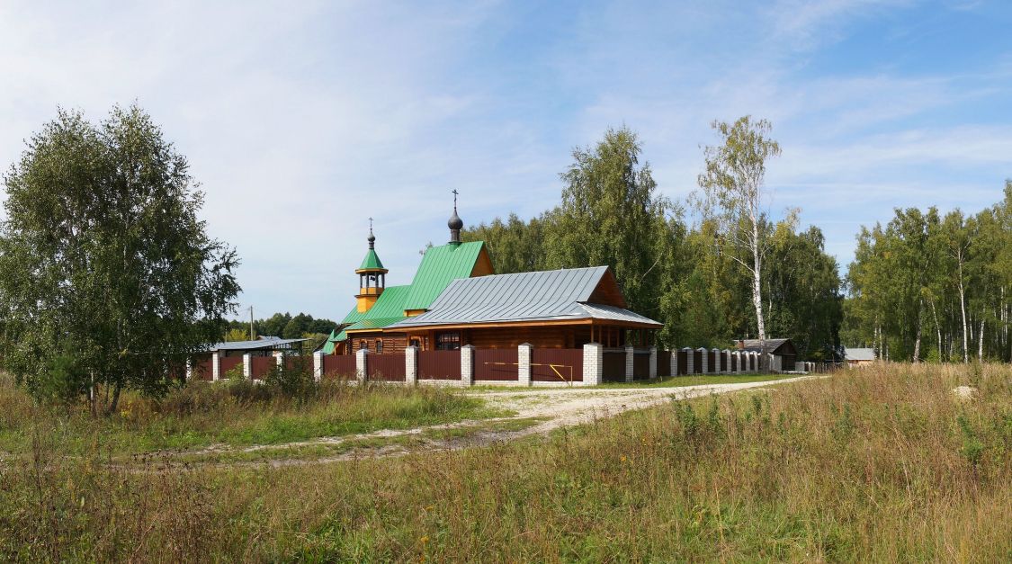 Церковь Муромской иконы Божией Матери, Мишино (Муромский район и г. Муром, Владимирская область). фасады, Общий вид подворья с многочисленными постройками, протяжённой оградой и большими площадями