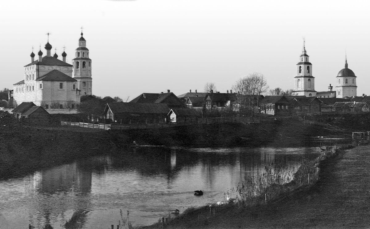 Собор Воскресения Христова (старый), Йошкар-Ола (Йошкар-Ола, город, Республика Марий Эл). архивная фотография, Фото старого собора Воскресения Христова (справа) и реки Кокшаги. Фотография нач. ХХ века.