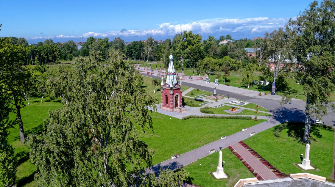 Часовня Петра и Павла в Кронштадте (новая), Кронштадт (Санкт-Петербург, Кронштадтский район, г. Санкт-Петербург). общий вид в ландшафте