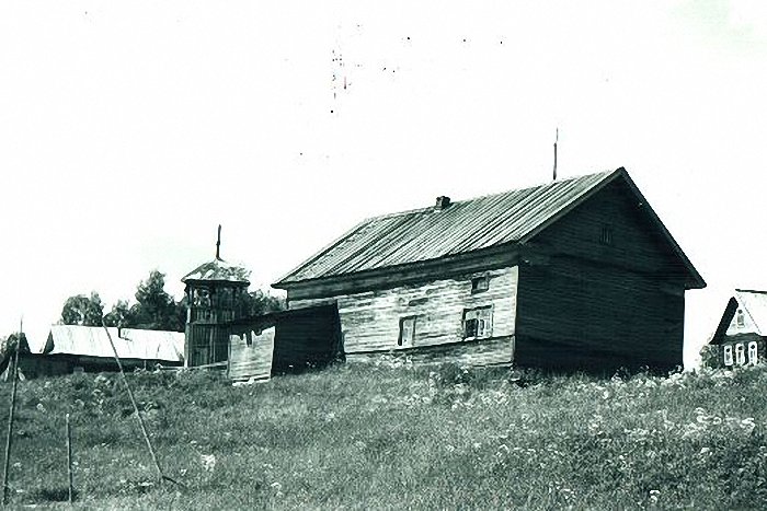 Моленная Амбурского старообрядческого скита, Амбурское, урочище (Приморский район, Архангельская область). архивная фотография, Фото 1967 года из фондов Северодвинского городского краеведческого музея. Автор Л.Ф. Добрынин