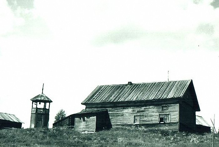Моленная Амбурского старообрядческого скита, Амбурское, урочище (Приморский район, Архангельская область). архивная фотография, Фото 1967 года из фондов Северодвинского городского краеведческого музея. Автор Л.Ф. Добрынин
