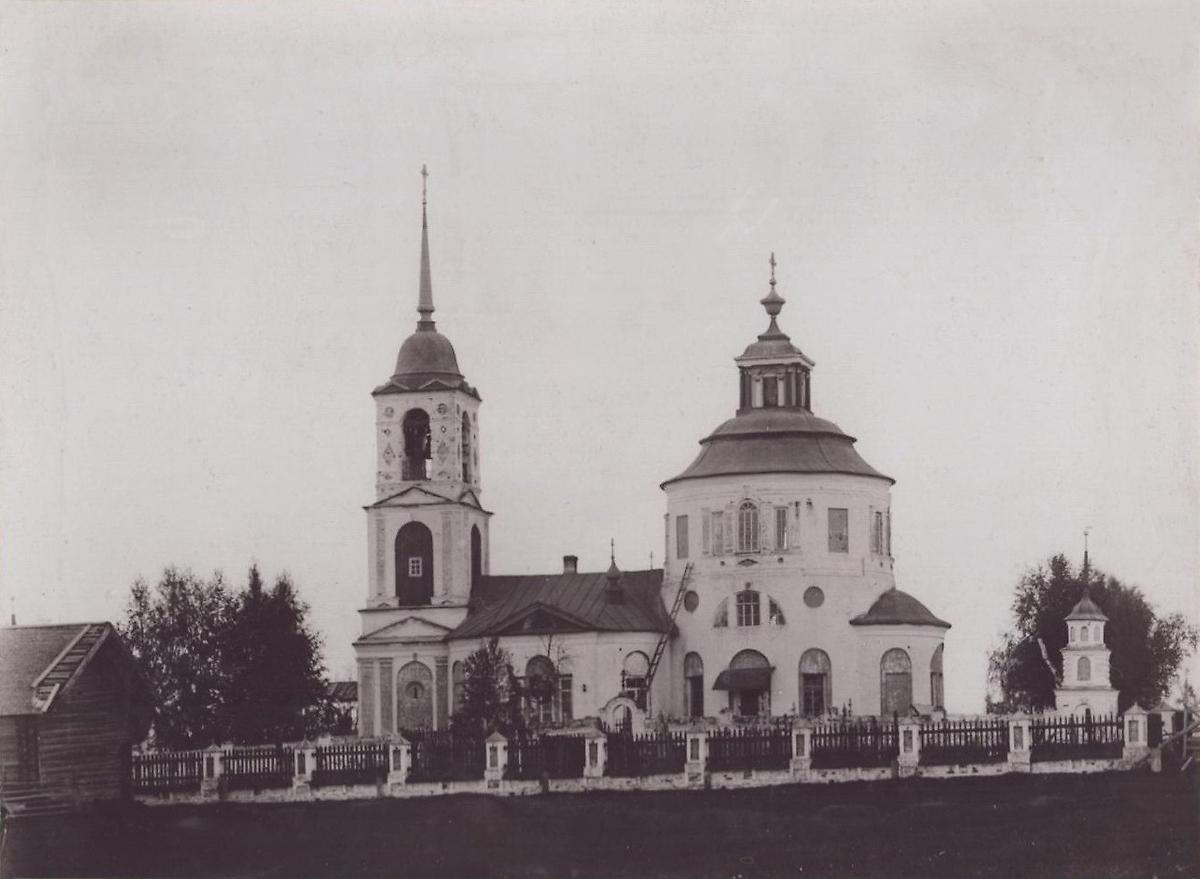 Фото 1909 года из фондов Государственного исторического музея. Автор С.А. Орлов, архивная фотография. Церковь Казанской иконы Божией Матери, Вяльцево, урочище (Солигаличский район, Костромская область)