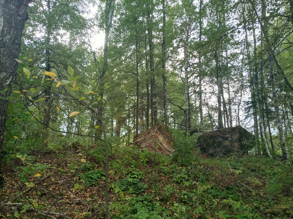 Церковь Спаса Нерукотворного Образа, Суходрово, урочище (Малоярославецкий район, Калужская область). дополнительная информация, Развалины здания