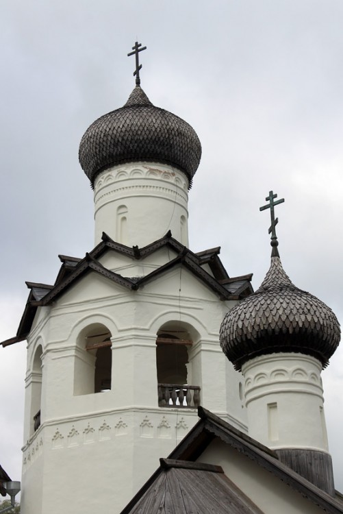 Старая Русса. Спасо-Преображенский монастырь. Колокольня. архитектурные детали, Главка колокольни