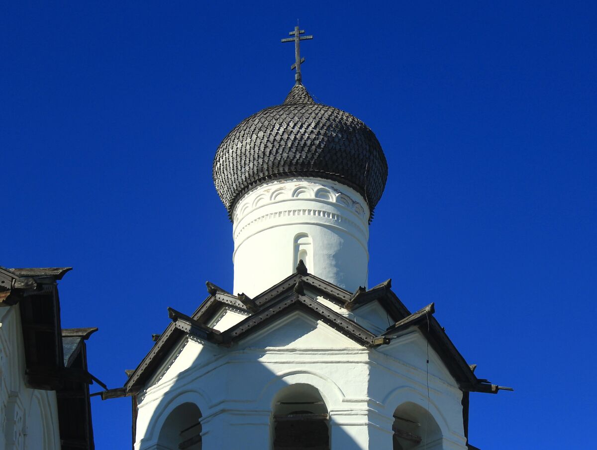 Спасо-Преображенский монастырь. Колокольня, Старая Русса (Старорусский район, Новгородская область). архитектурные детали, Завершение