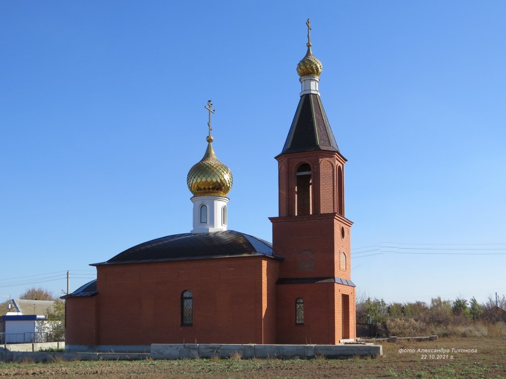 Церковь Иоанна Богослова, Карнауховский (Цимлянский район, Ростовская область). фасады