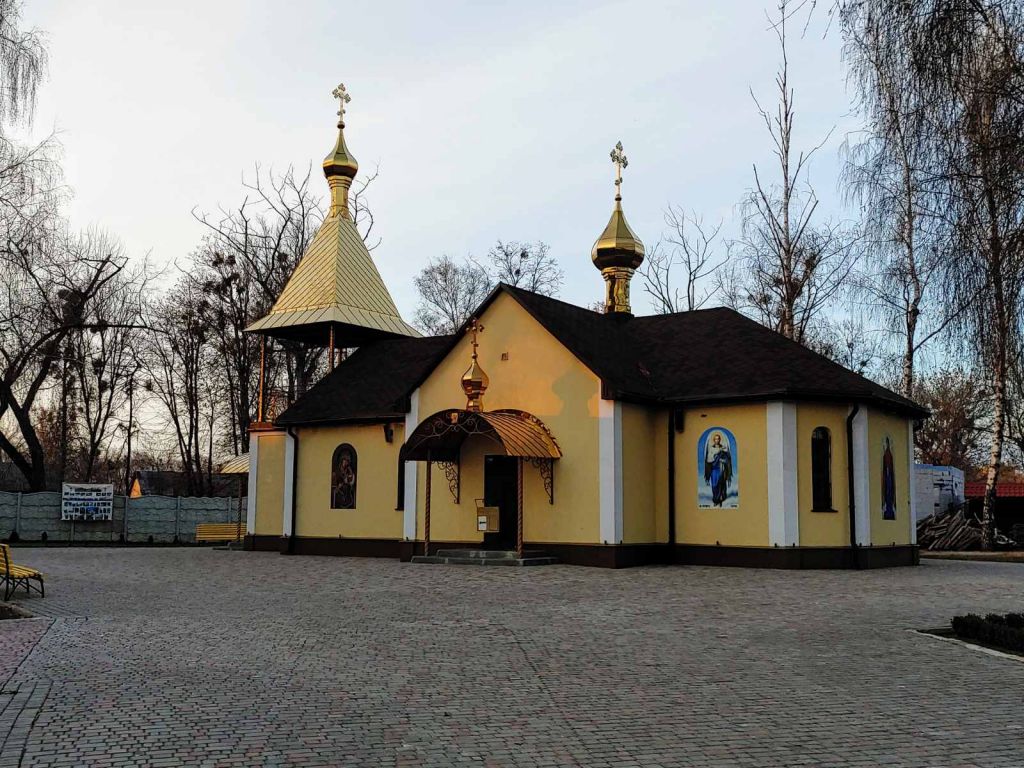 Церковь Петра и Павла, Докучаевское (Харьковский район, Украина, Харьковская область). фасады