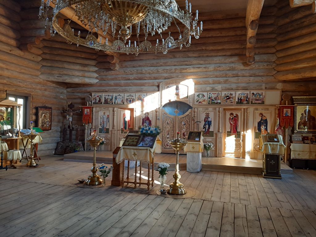 Иоанно-Предтеченская Бело-Бережская мужская пустынь. Церковь Иоанна Предтечи, Белобережский Санаторий (Брянский район, Брянская область). интерьер и убранство