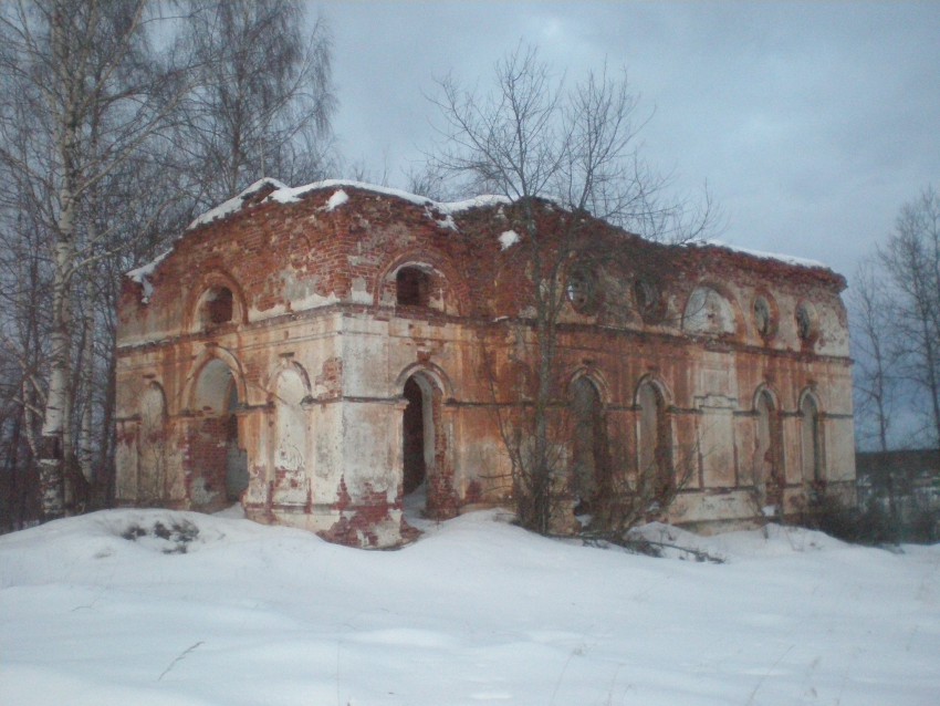 Церковь Благовещения Пресвятой Богородицы, Желомля (Боровичский район, Новгородская область). общий вид в ландшафте