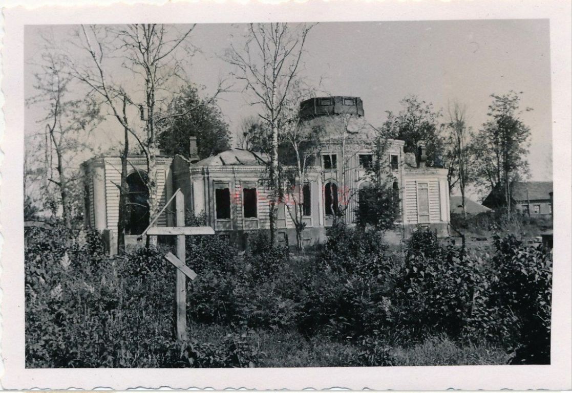 Бежаницы. Церковь Покрова Пресвятой Богородицы. архивная фотография, Южный фасад. Фото 1942 г. с аукциона e-bay.de