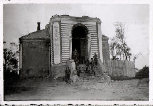 Бежаницы. Церковь Покрова Пресвятой Богородицы. архивная фотография, Западный фасад. Фото 1942 г. с аукциона e-bay.de