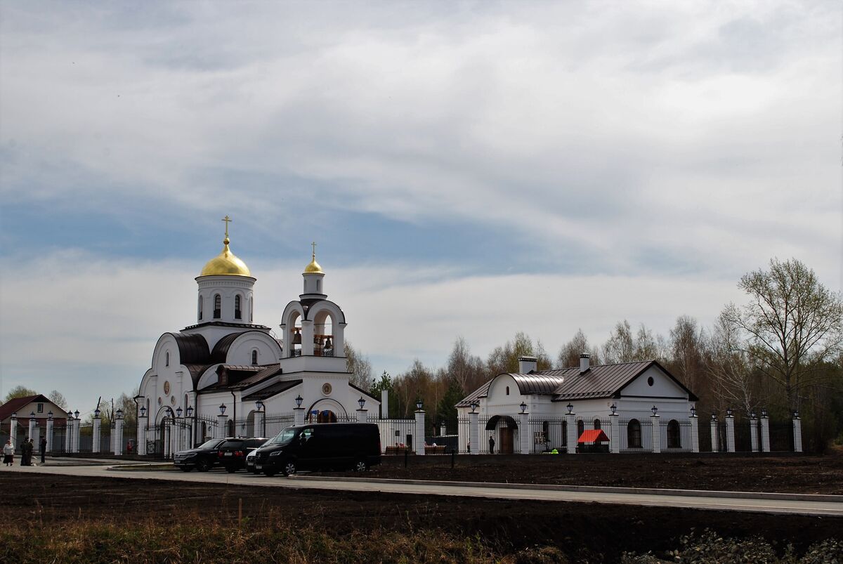 Церковь Михаила Архангела, Томинский (Сосновский район, Челябинская область). общий вид в ландшафте