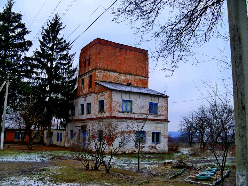 Стрелечья. Верхо-Харьковский  Николаевский  монастырь. фасады, Склад ,бывшая колокольня 4-ярусная колокольня, 52 аршин высоты.