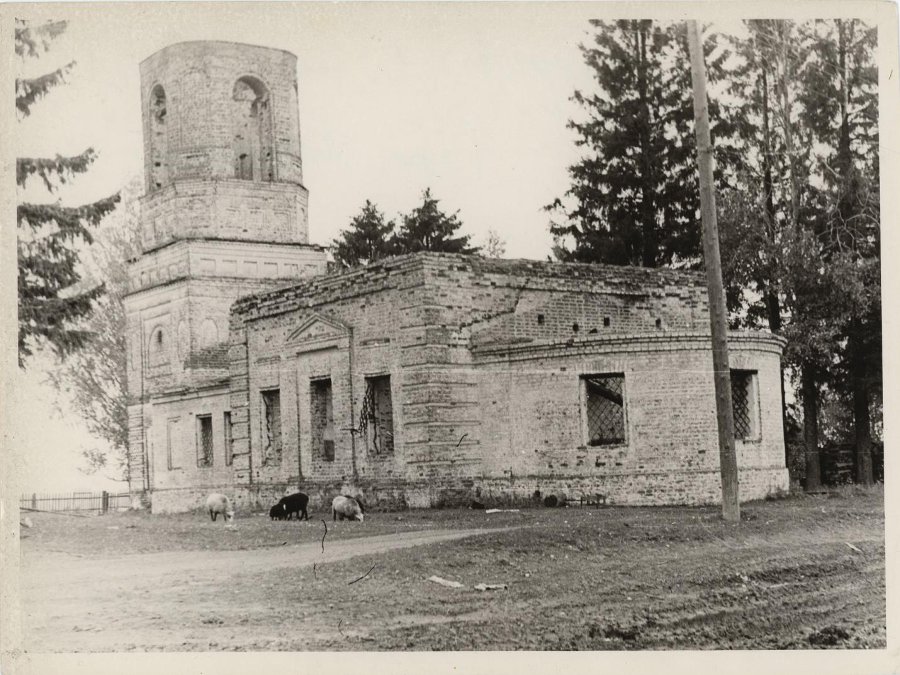 Леваш. Церковь Рождества Пресвятой Богородицы. архивная фотография, Фото 1976 года из фондов Тотемского музейного объединения. Автор Павел Викторович Максимов