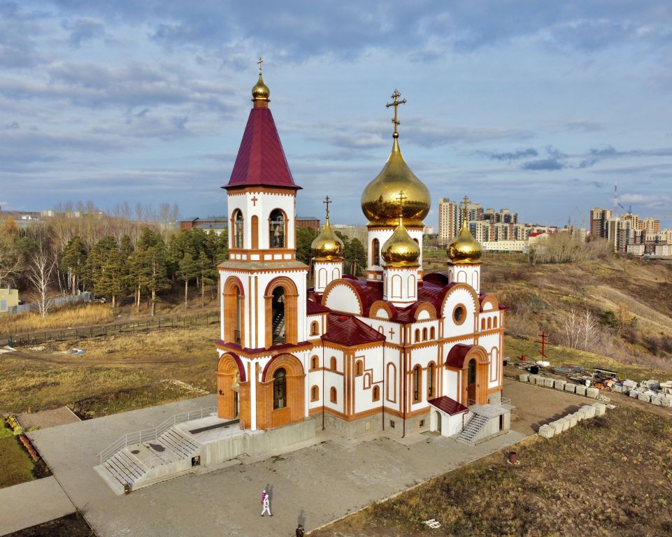 Красноярск. Церковь Новомучеников и исповедников Церкви Русской. фасады, Вид с ЮЗ