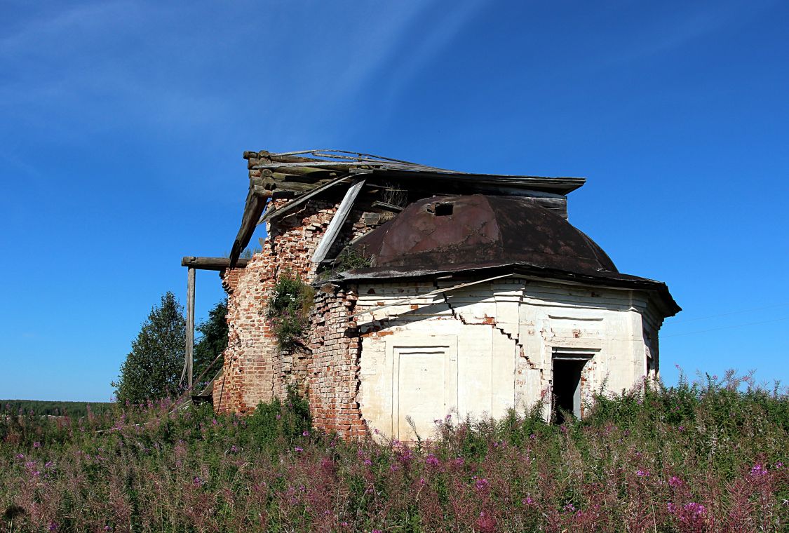 Церковь Николая Чудотворца, Ивановская (Нюксенский район, Вологодская область). фасады, Вид с юго-востока
