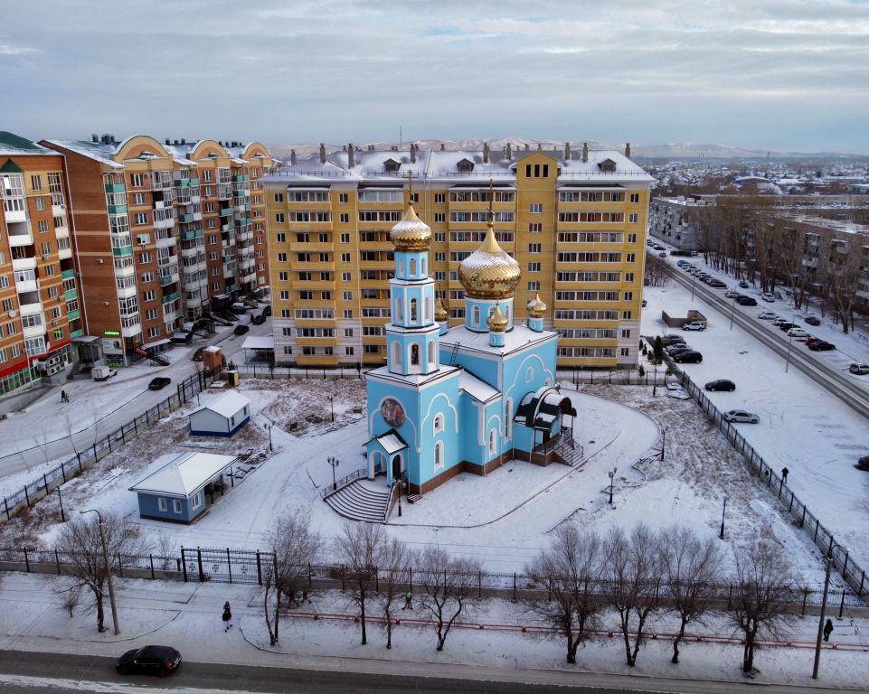 Абакан. Церковь Благовещения Пресвятой Богородицы. общий вид в ландшафте, Вся территория вид с ЮЗ