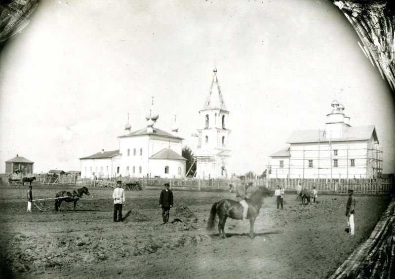 Село Мороцкое Уломской волости, Череповецкого уезда. Церковь. 1910 год. Фото из архива Муниципальное автономное учреждение культуры "Череповецкое музейное объединение", архивная фотография. Храмовый комплекс Мороцкого прихода, Большой Двор (Мороцкое) (Череповецкий район, Вологодская область)