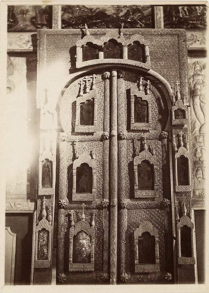 Интерьер. Иконостас. Фото Кларка В. Н. начала XX в. из фондов Костромского музея-заповедника. (ГК № 68207100), архивная фотография. Церковь Николая Чудотворца, Зубово, урочище (Шарьинский район, Костромская область)