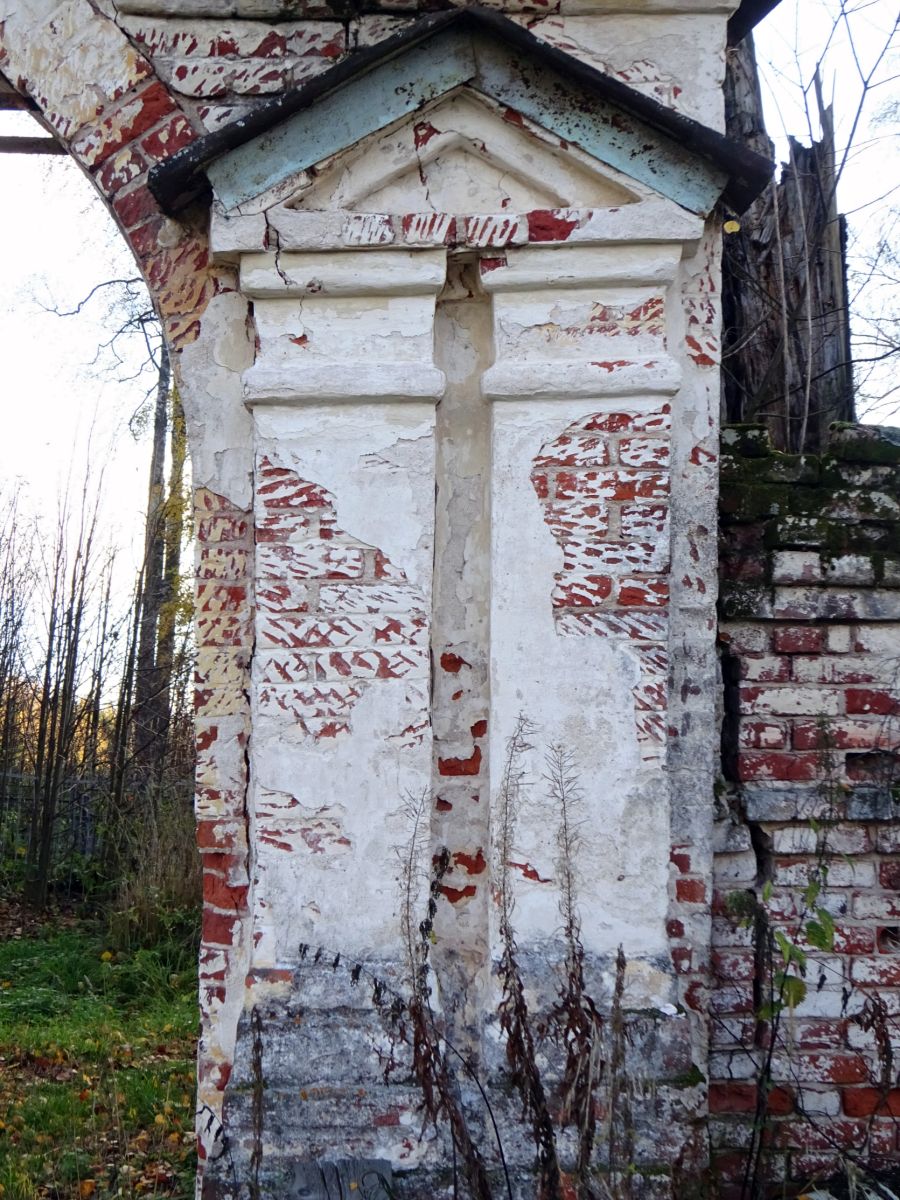 Церковь Георгия Победоносца, Старый Георгий, урочище (Галичский район, Костромская область). архитектурные детали