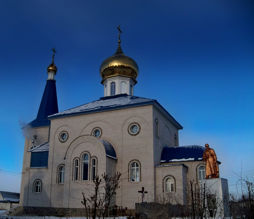 Двуречный Кут. Церковь Рождества Пресвятой Богородицы (новая). фасады