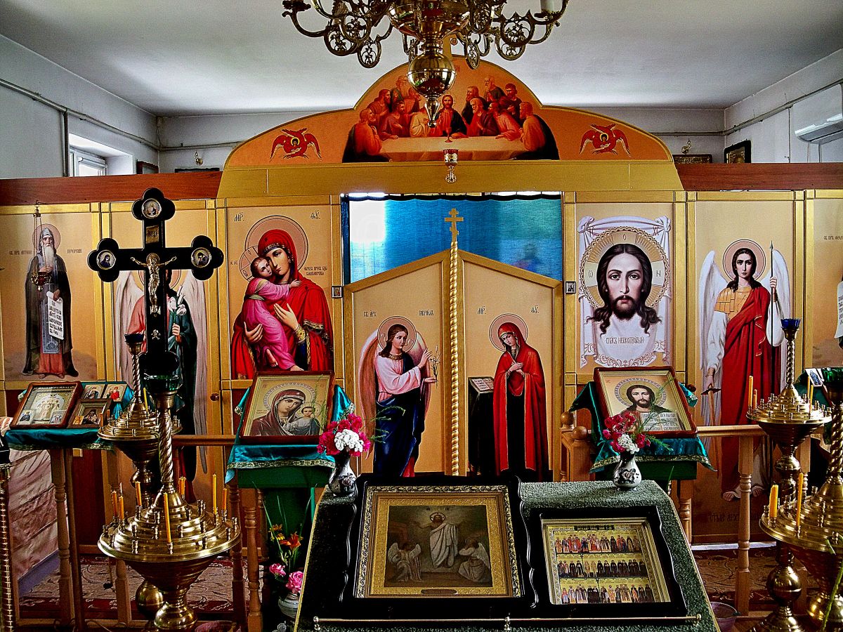 Церковь Анатолия Печерского, Котляры (Харьковский район, Украина, Харьковская область). интерьер и убранство, алтарь