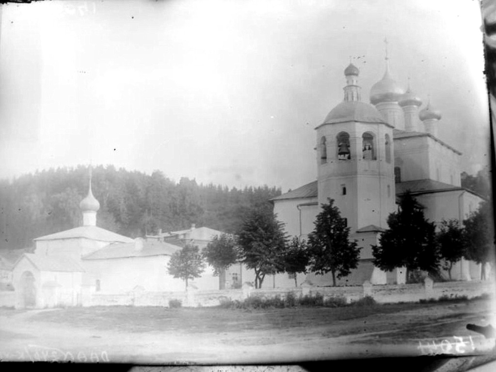 Гороховец. Церковь Трех Святителей. архивная фотография, Первая треть XX в., стекло, черно-белый негатив,13.0х18.0 см, номер в Госкаталоге:18055025, номер по КП (ГИК):ГНИМА ОФ-120/31 Местонахождение Федеральное государственное бюджетное учреждение культуры 