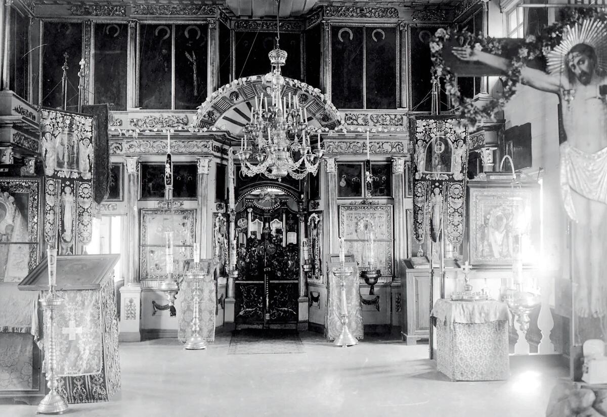 Иконостас. Фото Репникова Николая Ивановича 1916 г. из фондов РЭМ. (Музейный № РЭМ 3675–27), архивная фотография. Церковь Николая Чудотворца на Горском погосте, Горка (Лодейнопольский район, Ленинградская область)