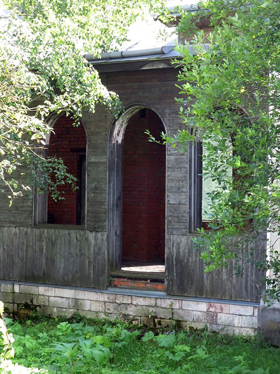 Церковь Покрова Пресвятой Богородицы, Тарасовка (Пушкинский район и гг. Ивантеевка, Королёв, Московская область). фасады