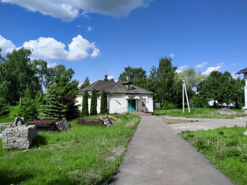 Косино-Ухтомский. Церковь Серафима Саровского в Кожухове (временная). фасады
