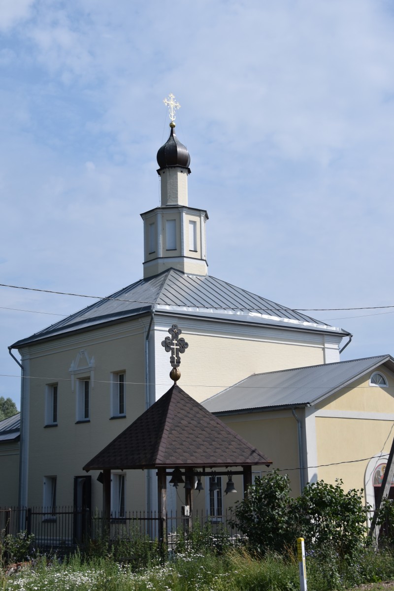 Хлевино. Церковь  Михаила Архангела (новая). фасады