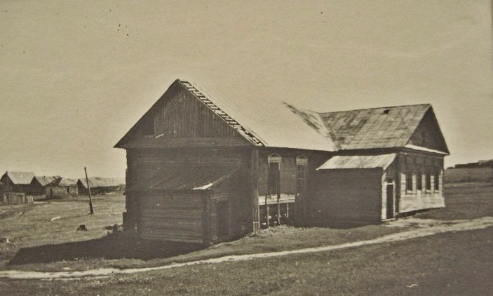 Церковь Петра и Павла, Кремёнки (Дивеевский район, Нижегородская область). архивная фотография, Фото 1947 г. (Целиков А.). ГКМФ. ГНИМА им Щусева.Общий вид с юго-запада. 