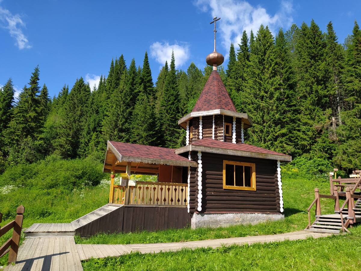 Часовня Петра и Февронии Муромских, Тылыс (Юкаменский район, Республика Удмуртия). общий вид в ландшафте