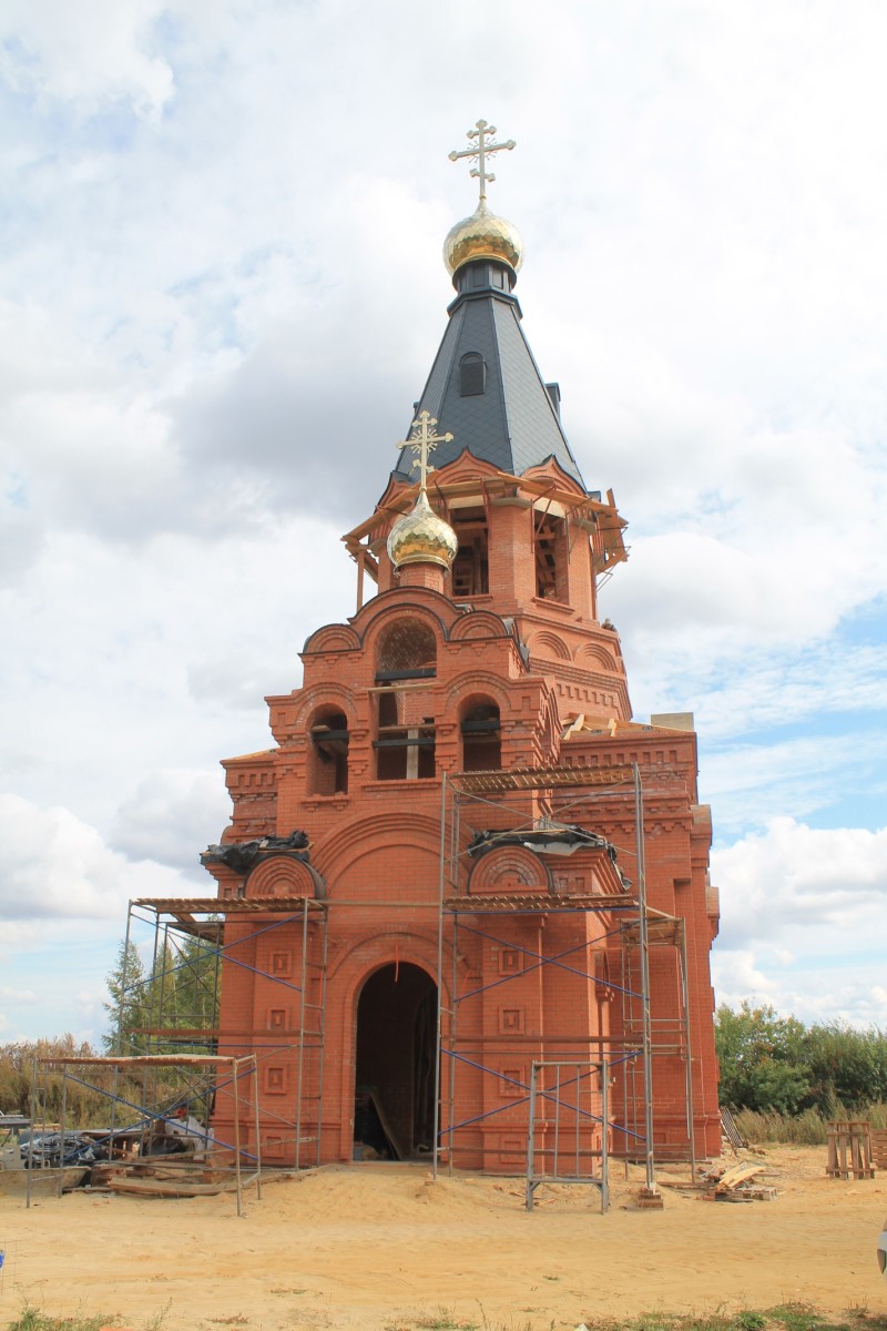 Ивановка. Церковь Троицы Живоначальной (строящаяся). документальные фотографии