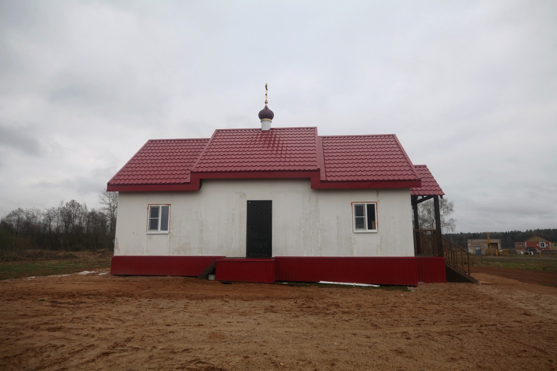 Церковь священномученика Сергия Заварина, Вахромейка (Любимский район, Ярославская область). фасады