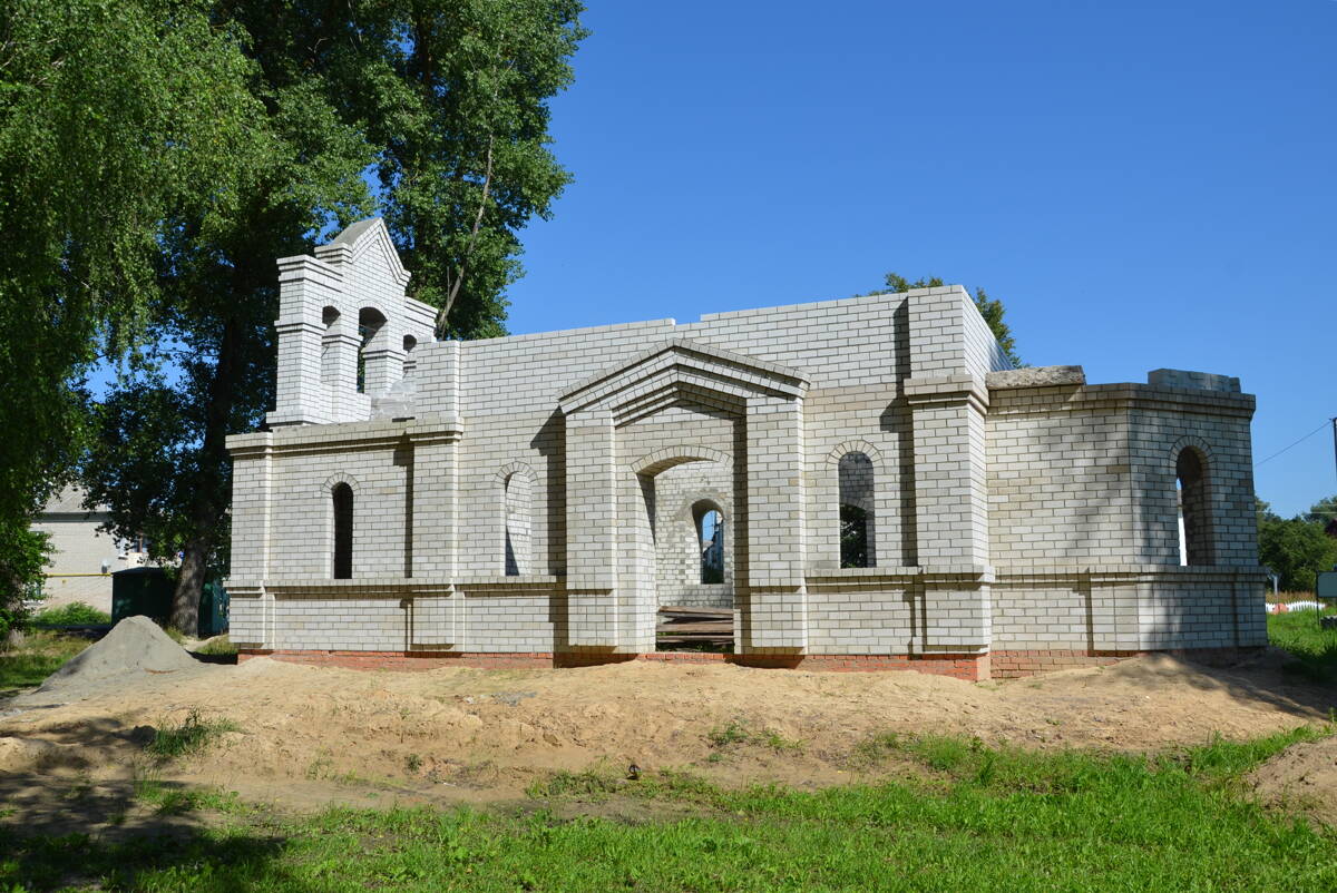 Церковь Тихвинской иконы Божией Матери (строящаяся), Теплое (Карачевский район, Брянская область). документальные фотографии