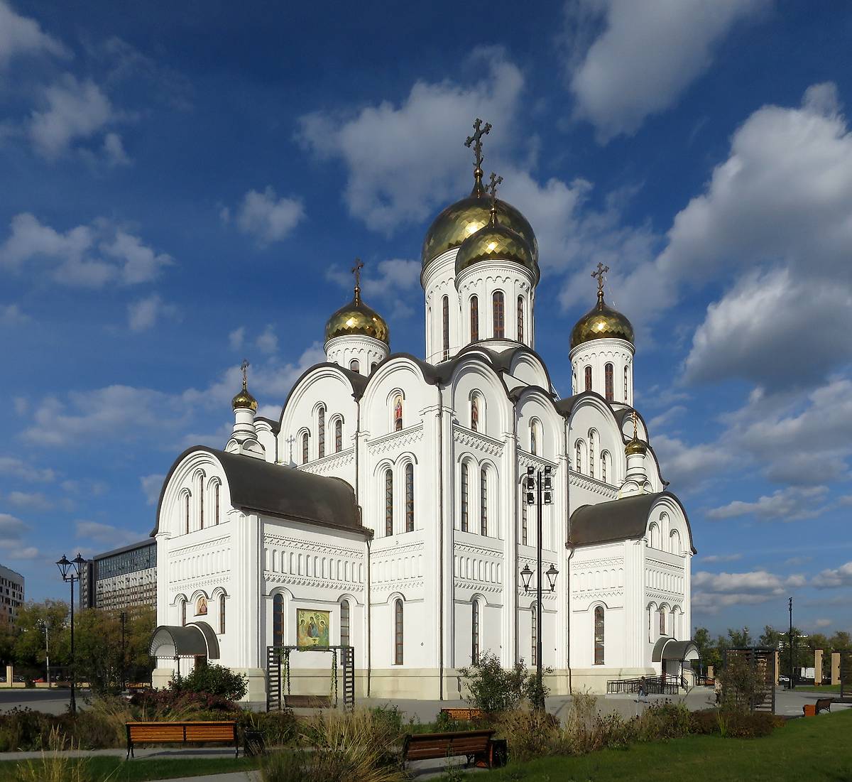 фасады. Церковь Успения Пресвятой Богородицы на Берёзовой аллее, Отрадное (Северо-Восточный административный округ (СВАО), г. Москва)