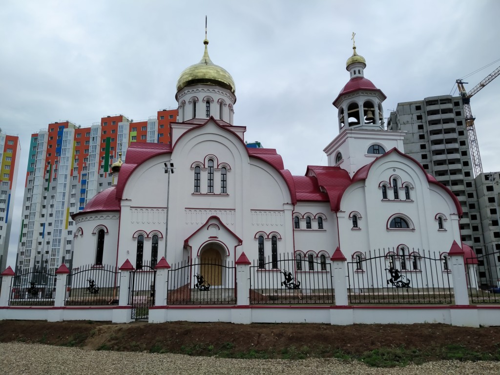 Церковь Георгия Победоносца, Голубое (Солнечногорский городской округ, Московская область). фасады