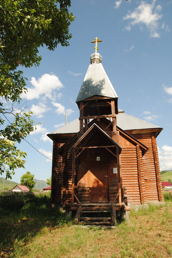 Церковь Троицы Живоначальной (новая), Чёрный Ануй (Усть-Канский район, Республика Алтай). фасады, Западный фасад