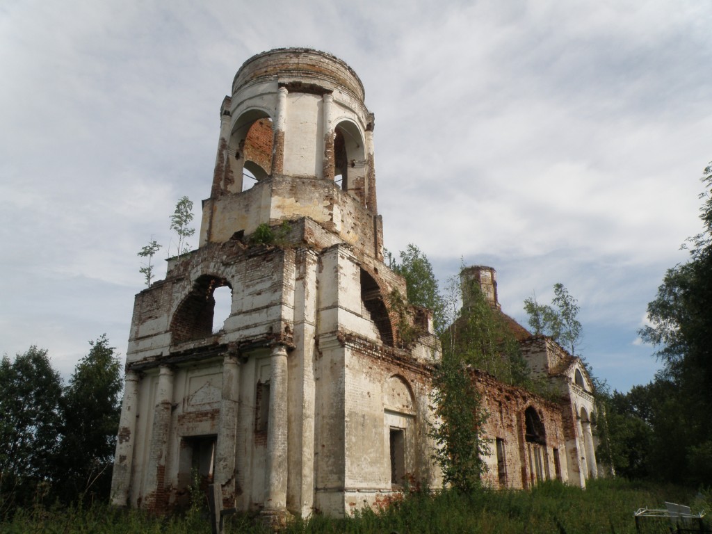 Церковь Благовещения Пресвятой Богородицы, Лисино (Харовский район, Вологодская область). фасады