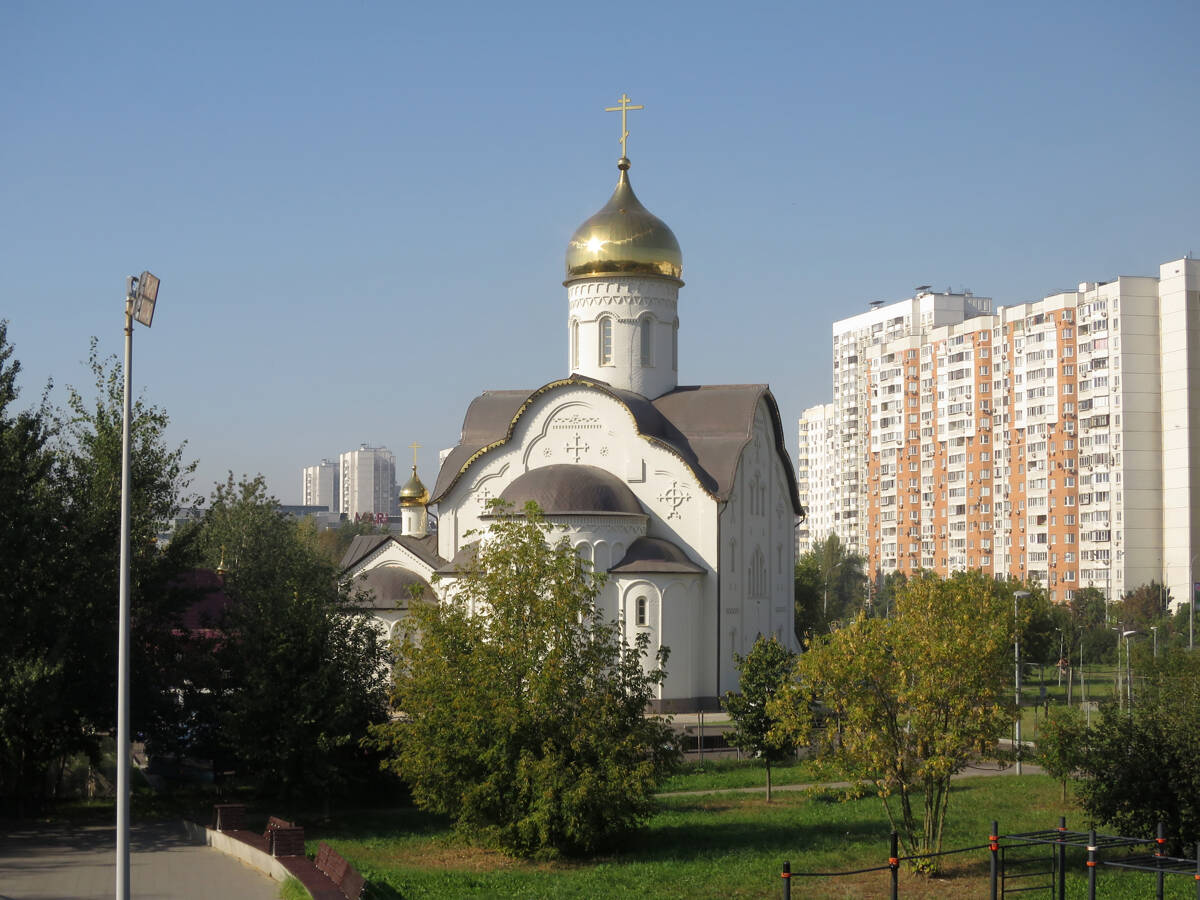 Церковь Петра и Февронии в Марьине (новая), Марьино (Юго-Восточный административный округ (ЮВАО), г. Москва). фасады