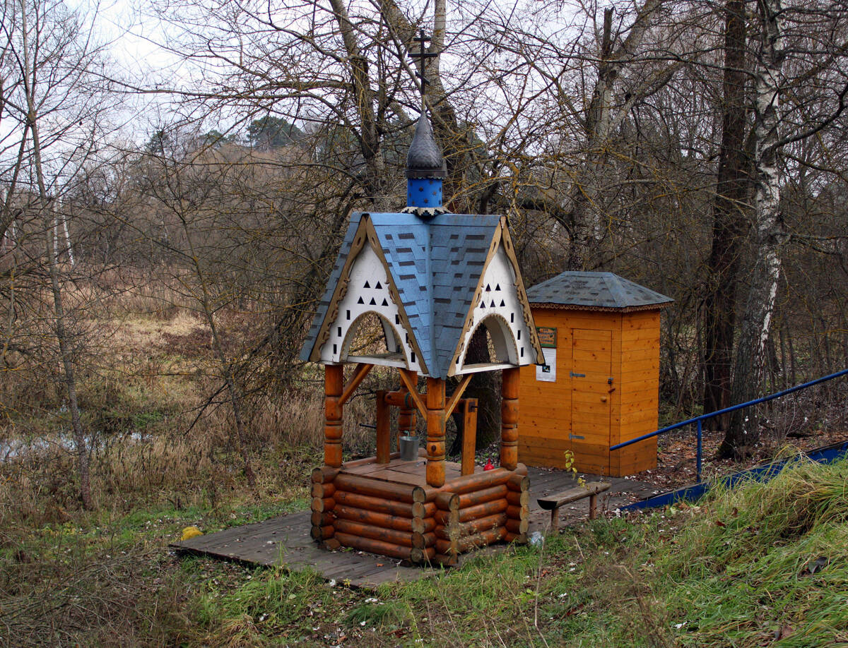 Казанской иконы Божией Матери, надкладезная сень, Казанское (Павлово-Посадский городской округ и г. Электрогорск, Московская область). фасады