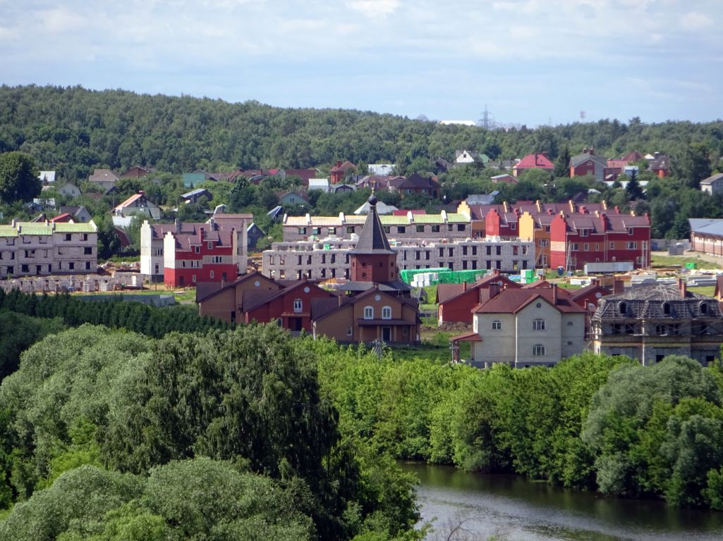 Церковь Илии Муромца, Большое Саврасово (Ленинский городской округ, Московская область). общий вид в ландшафте
