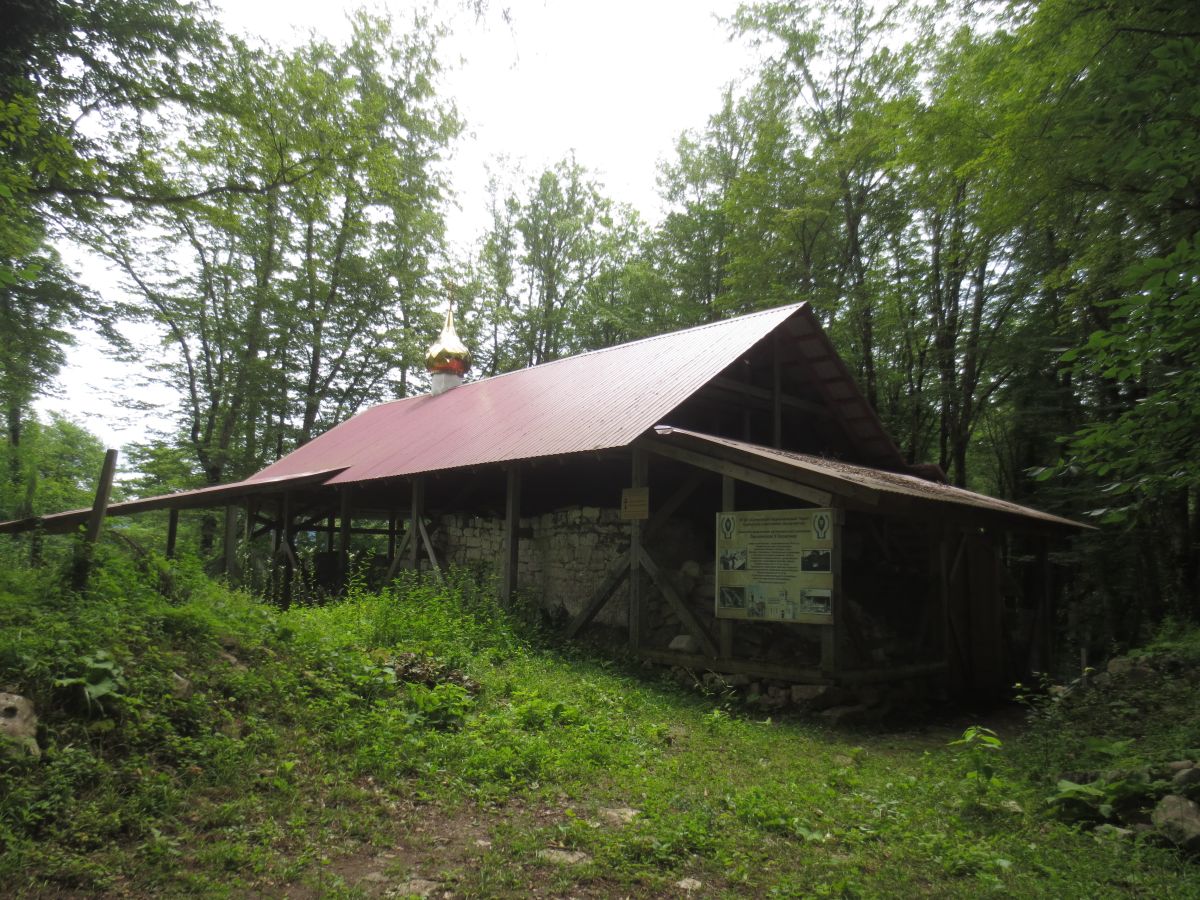Церковь Пантелеимона Целителя, Лесное (Сочи, город, Краснодарский край). фасады